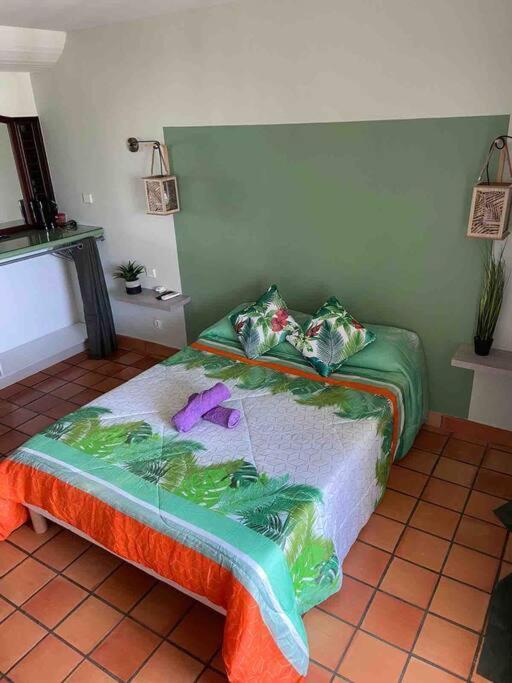 Studio Paisible Avec Piscine, Pas Loin De La Plage La Trinité Exterior foto